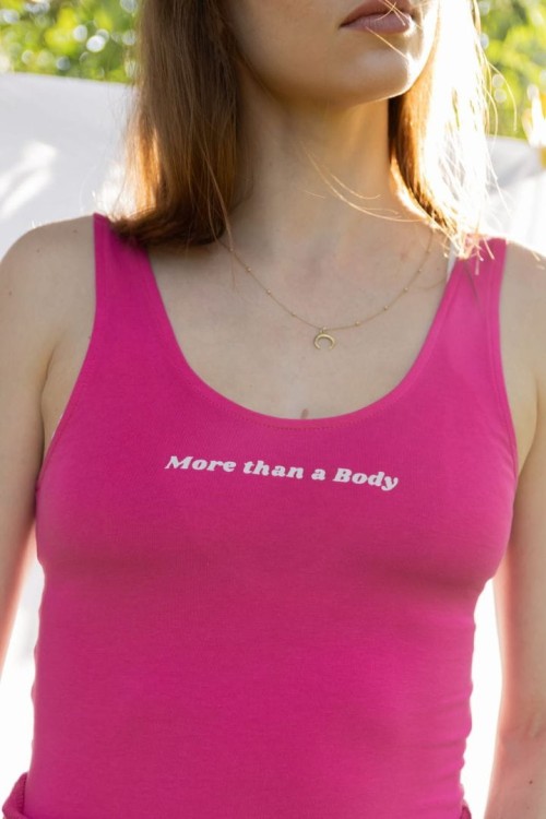 Body różowe bawełniane More than a Body afirmacja manifestacja body positive Body różowe bawełniane More than a Body